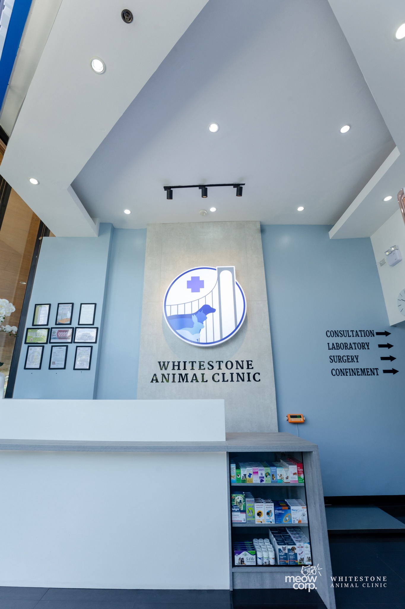 Image of the vets reception area
